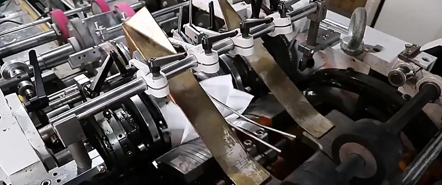 ДЖИЛЕН МОЛЛ